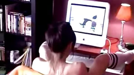 Lesbians spela BDSM svensk porn tube spel och ge det till killen