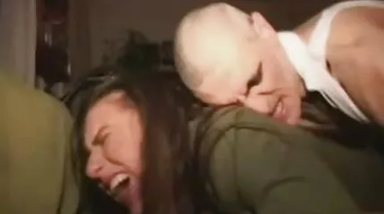 Skinn ragazza flicka gillar anal och tvätta äldre porr med sperma
