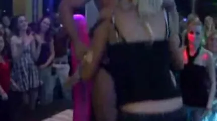 Den ingefära svenska milf porn passerade jobbintervju och var nöjd med sex