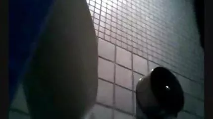 Ryska Skolflicka ' s asshole är lite slits upp av porrfilm äldre damer en snopp