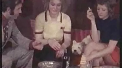 Sover pojkvännen? Du måste svensk gratis porrfilm ringa hahal på Khata
