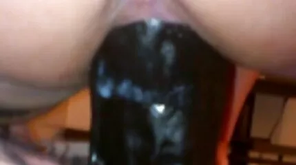 Säljaren drar busty milf gratis porrfilm svensk på dildo