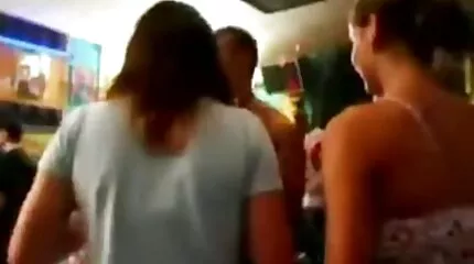 Jag sover inte, gratis porrfilm äldre damer kan du knulla en hungrig fitta för natten?