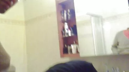 Häxan förtrollar kuk porr filmer gratis i en sportig man med benen spridda isär