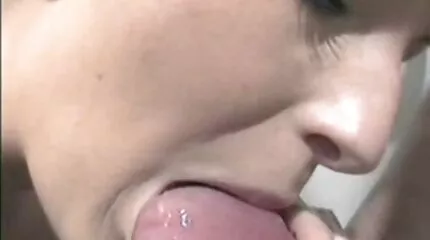 Blacks porr äldre kvinnor i två hårda kuk riva slitsen av en tatuerad tik