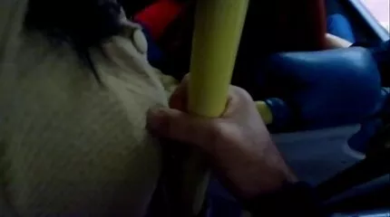 Brud med vackra ögon ger porr gamla damer deepthroating älskare
