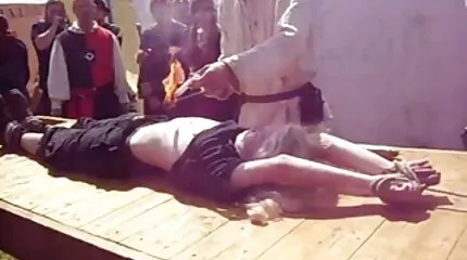 Hon lämnade speciellt hennes svensk privat porr skor för att få hahal